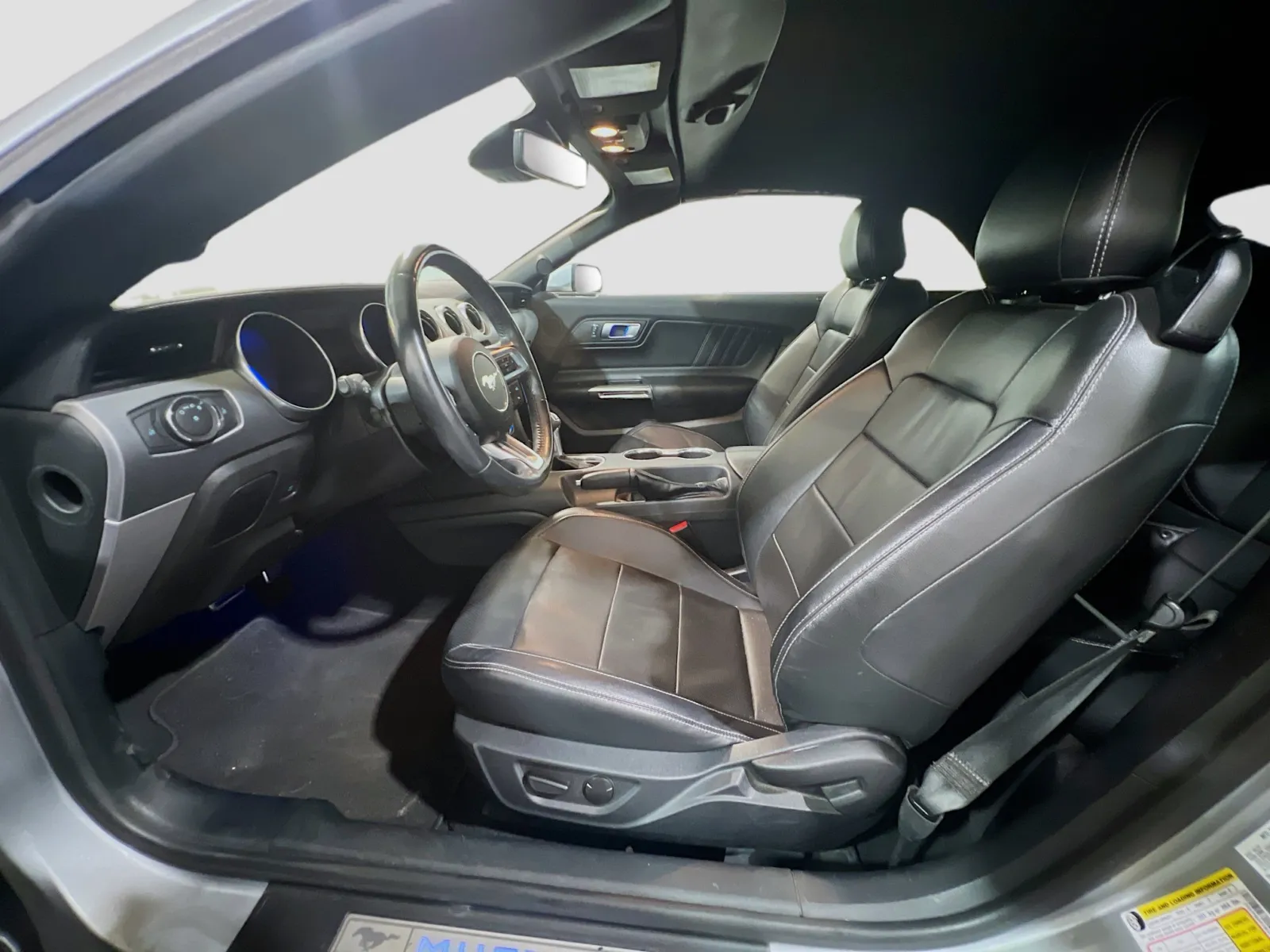 2022 Ford Mustang EcoBoost Premium - Photo 14