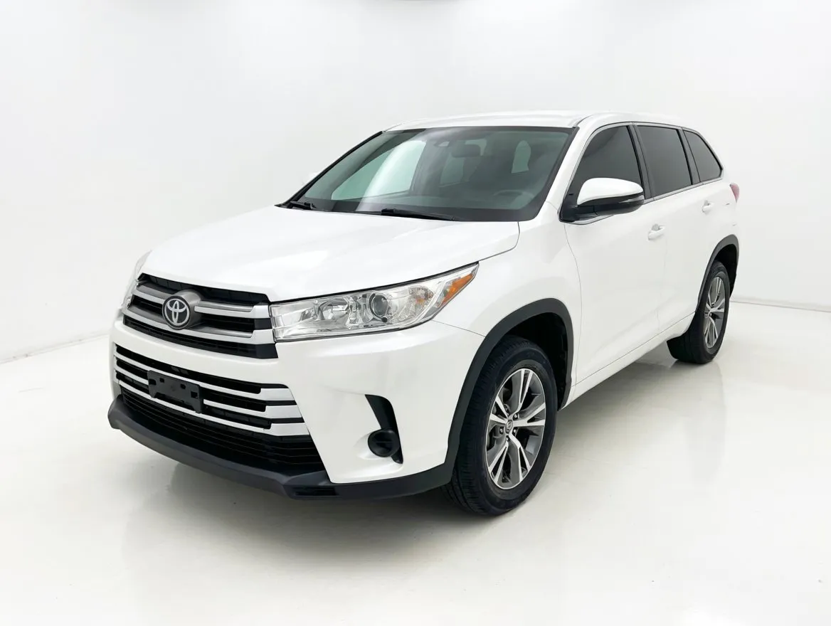 2017 Toyota Highlander LE for sale in Chandler, AZ