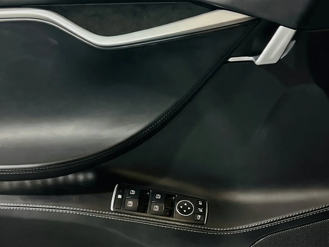 2021 Tesla Model S Long Range Plus - Photo 14