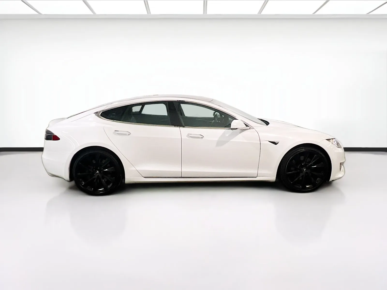 2021 Tesla Model S Long Range Plus - Photo 23