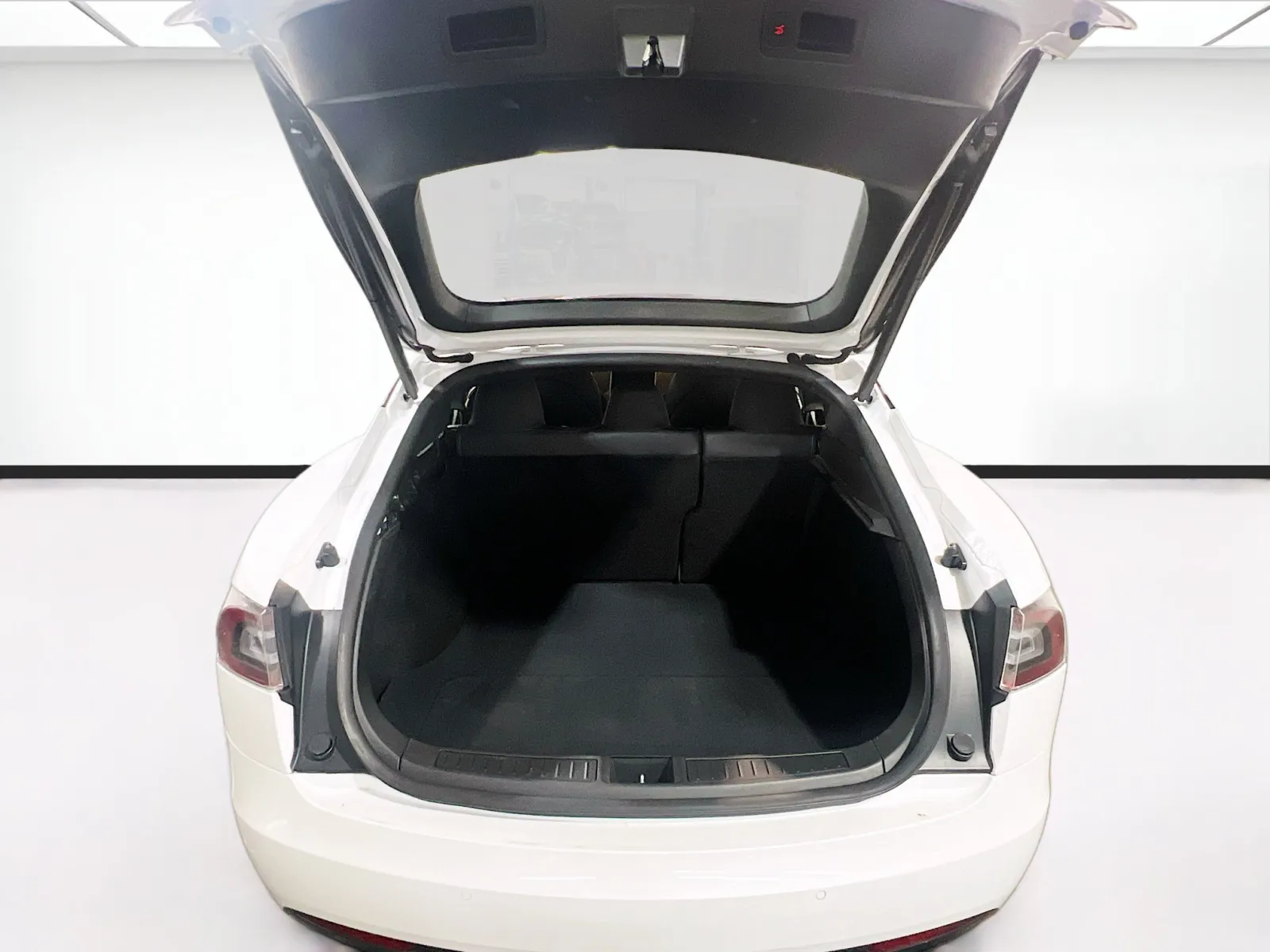 2021 Tesla Model S Long Range Plus - Photo 19