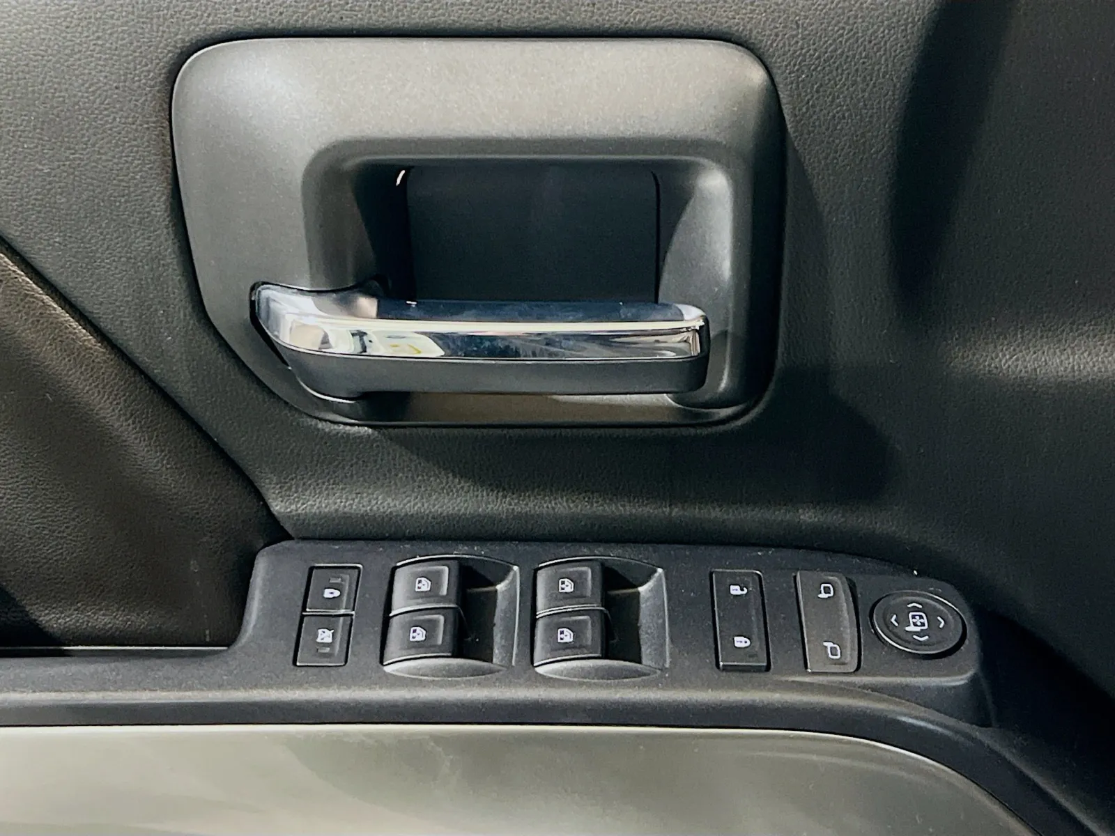 2017 Chevrolet Silverado 1500 LT - Photo 13