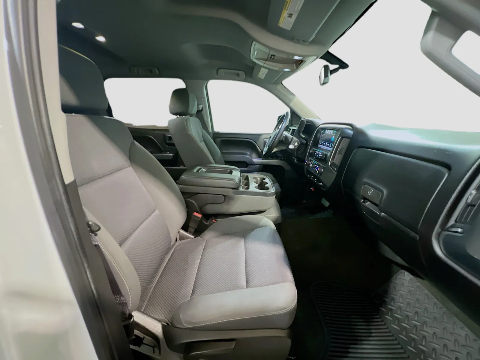 2017 Chevrolet Silverado 1500 LT - Photo 19