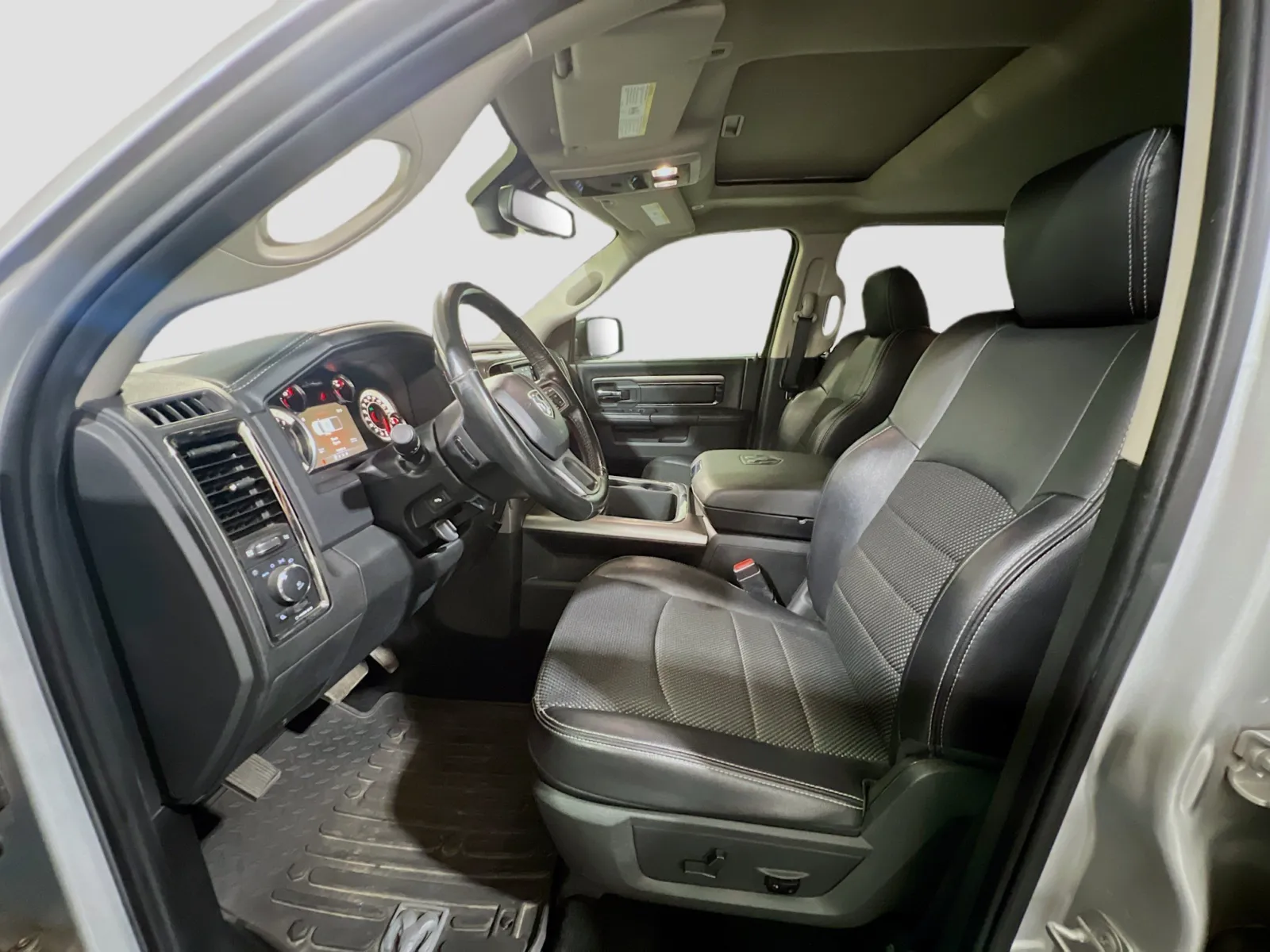 2018 RAM Ram 1500 Pickup Night - Photo 14