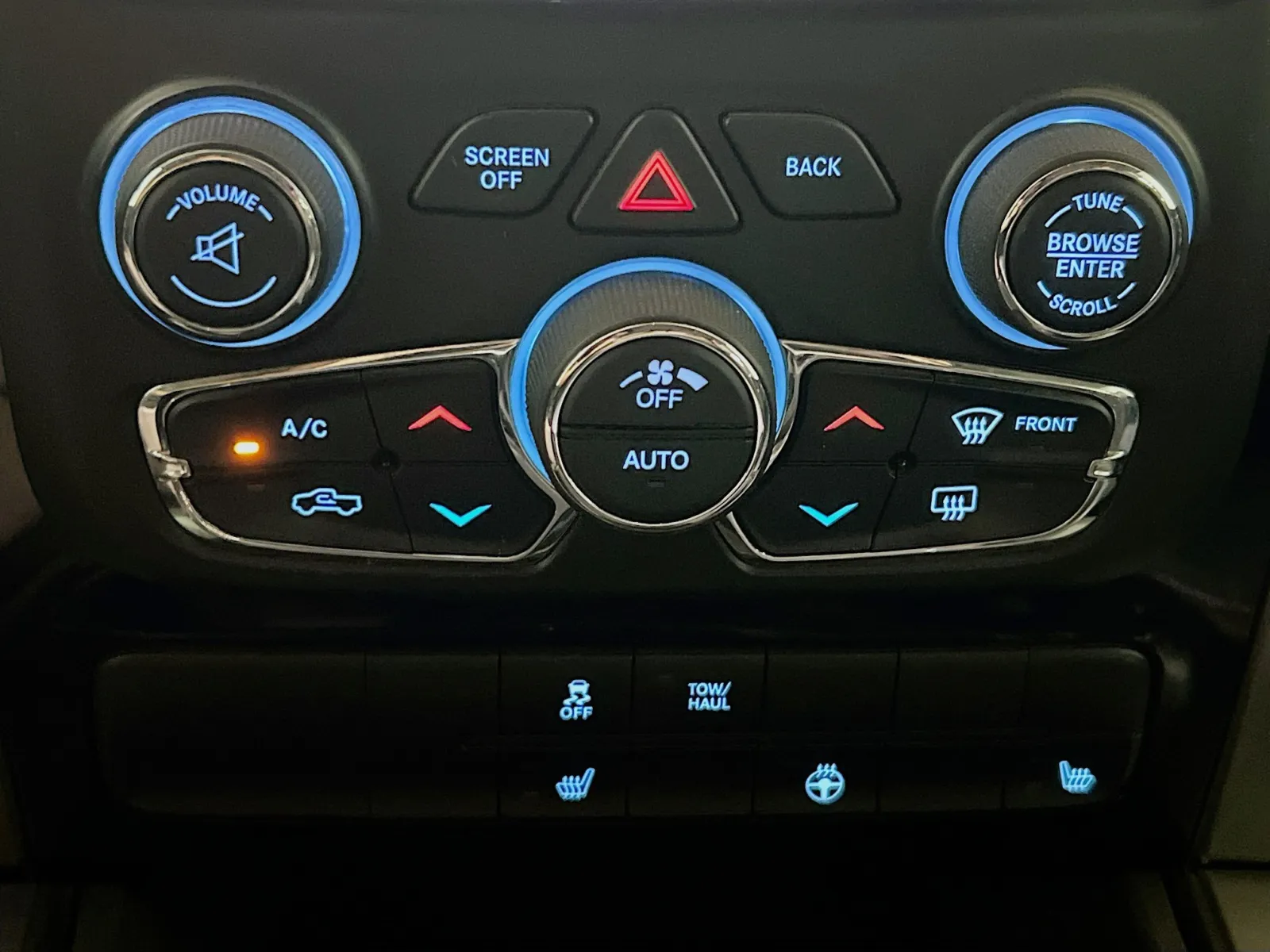 2018 RAM Ram 1500 Pickup Night - Photo 11
