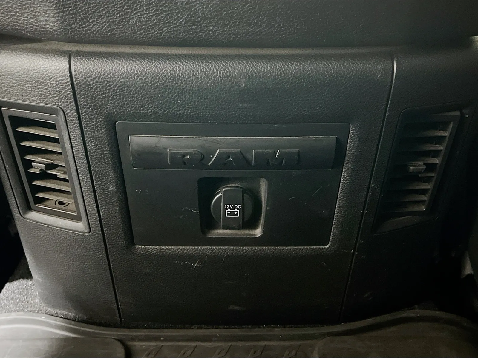 2018 RAM Ram 1500 Pickup Night - Photo 18