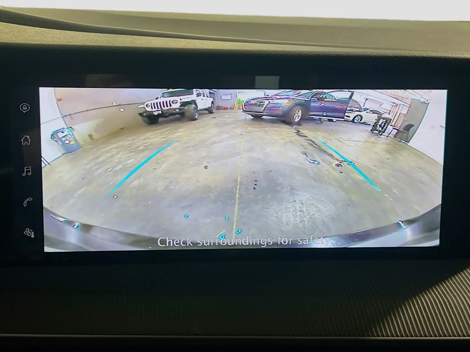 2025 Nissan Murano SV - Photo 9