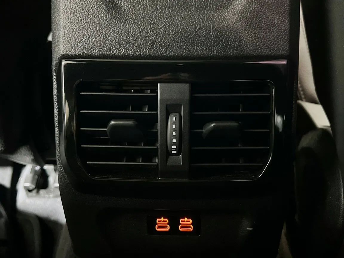 2024 BMW 2 Series 228i - Photo 19