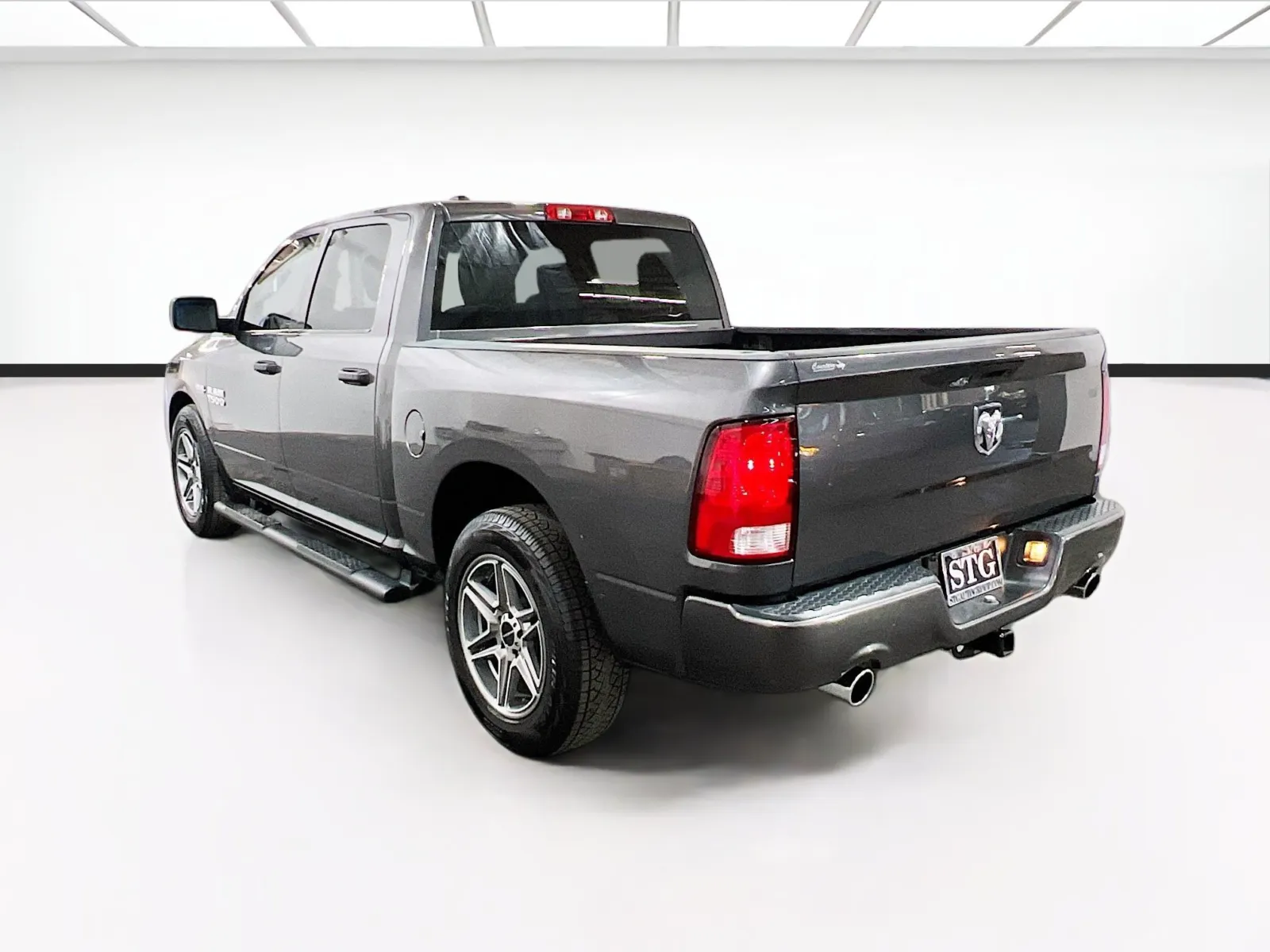 2017 RAM Ram 1500 Pickup Express - Photo 6