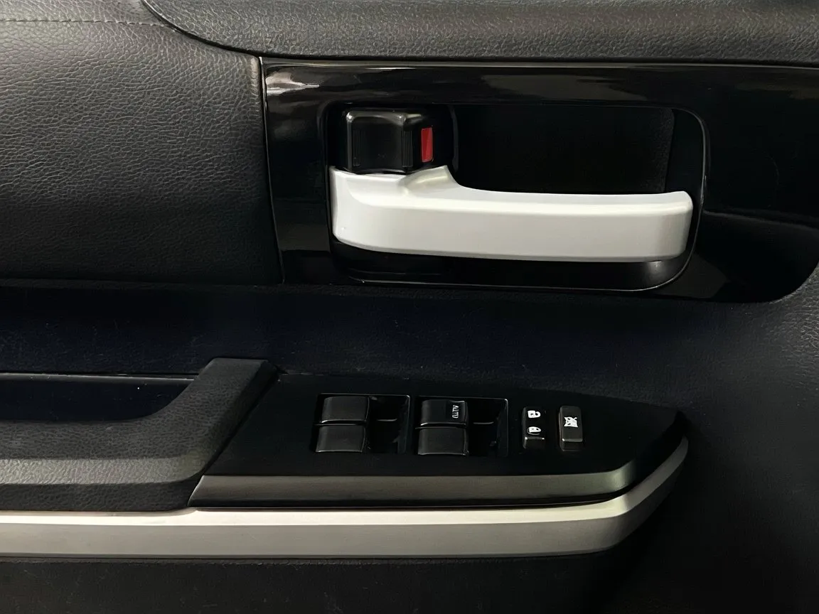 2018 Toyota Tundra SR5 - Photo 13