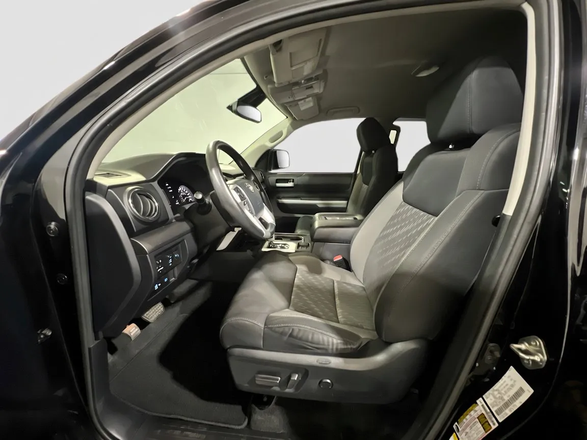 2018 Toyota Tundra SR5 - Photo 14
