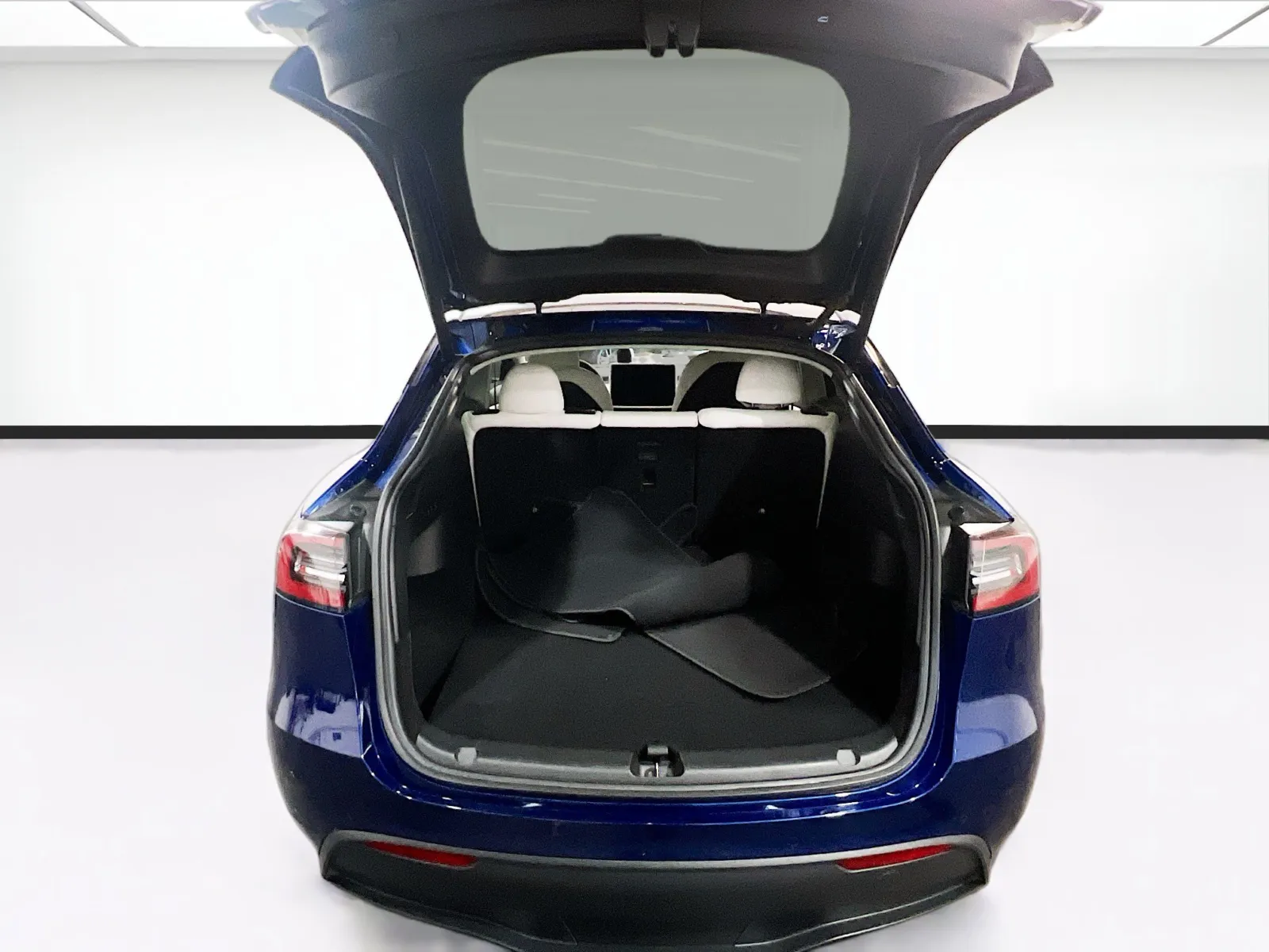 2022 Tesla Model Y Long Range - Photo 19