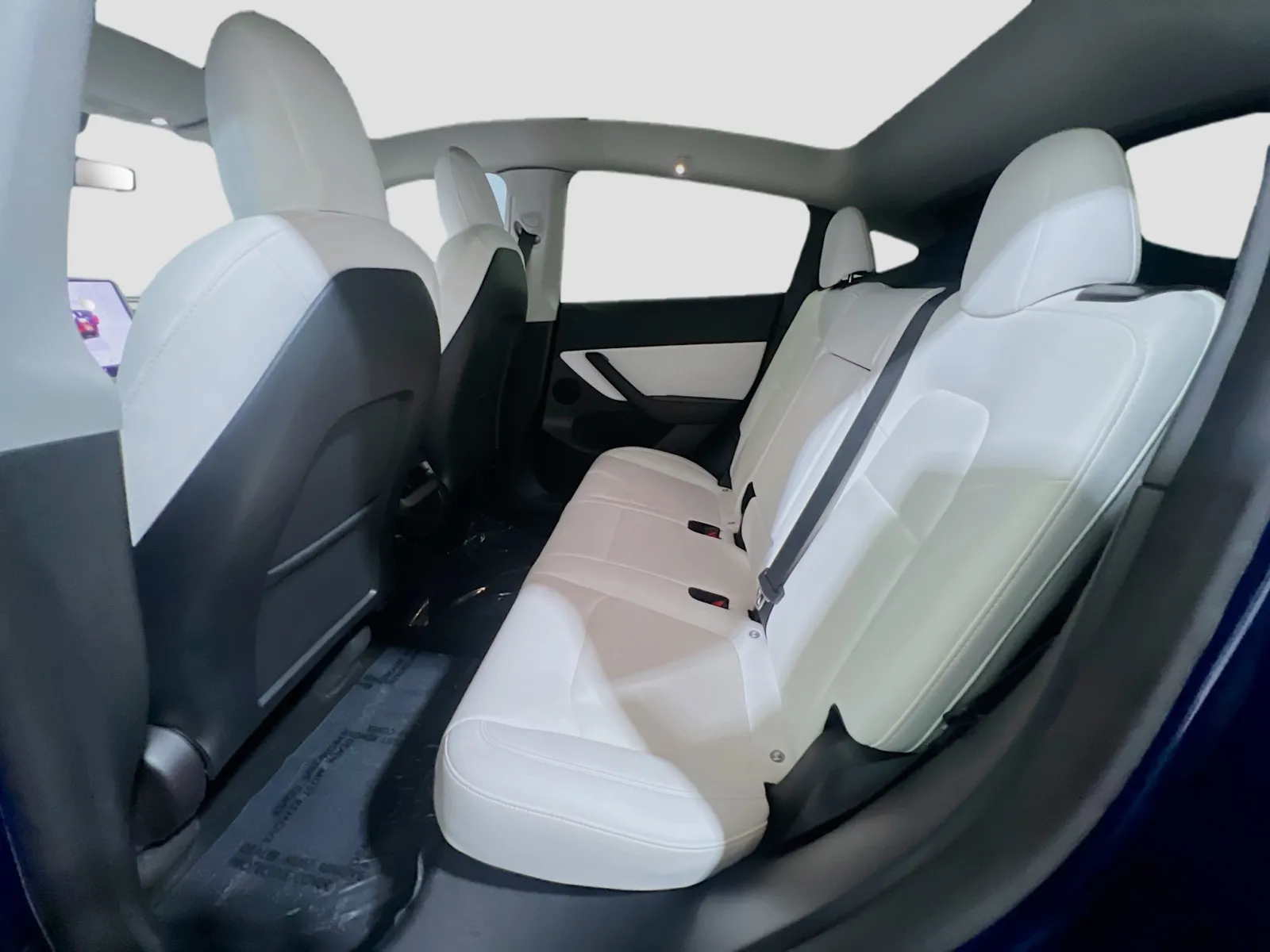 2022 Tesla Model Y Long Range - Photo 17
