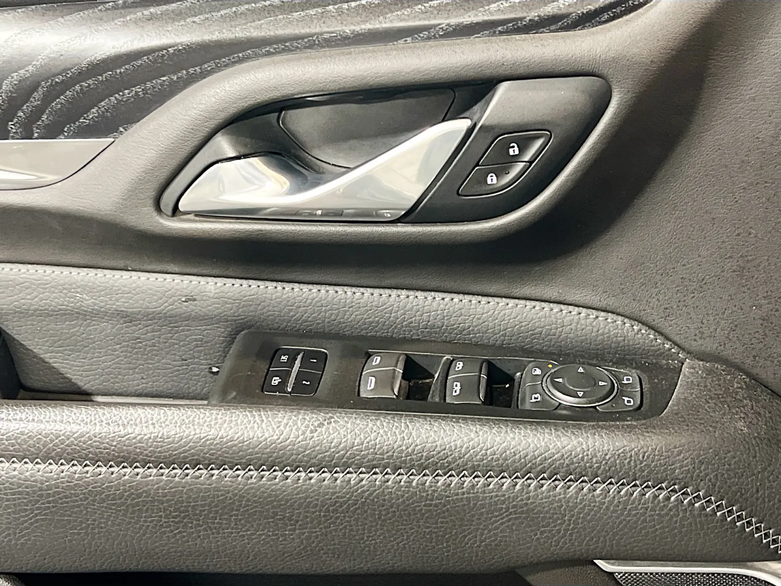 2021 GMC Yukon Denali - Photo 14