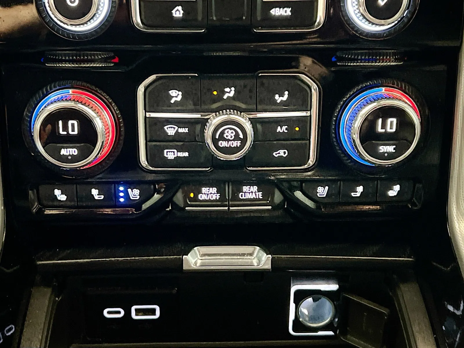 2021 GMC Yukon Denali - Photo 12