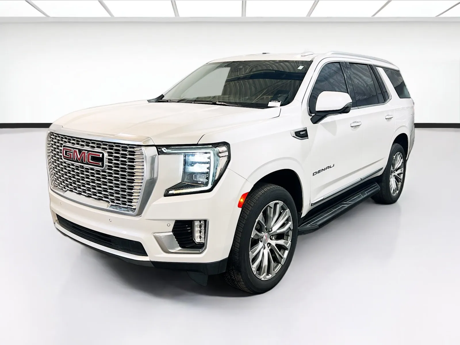 2021 GMC Yukon Denali - Photo 1