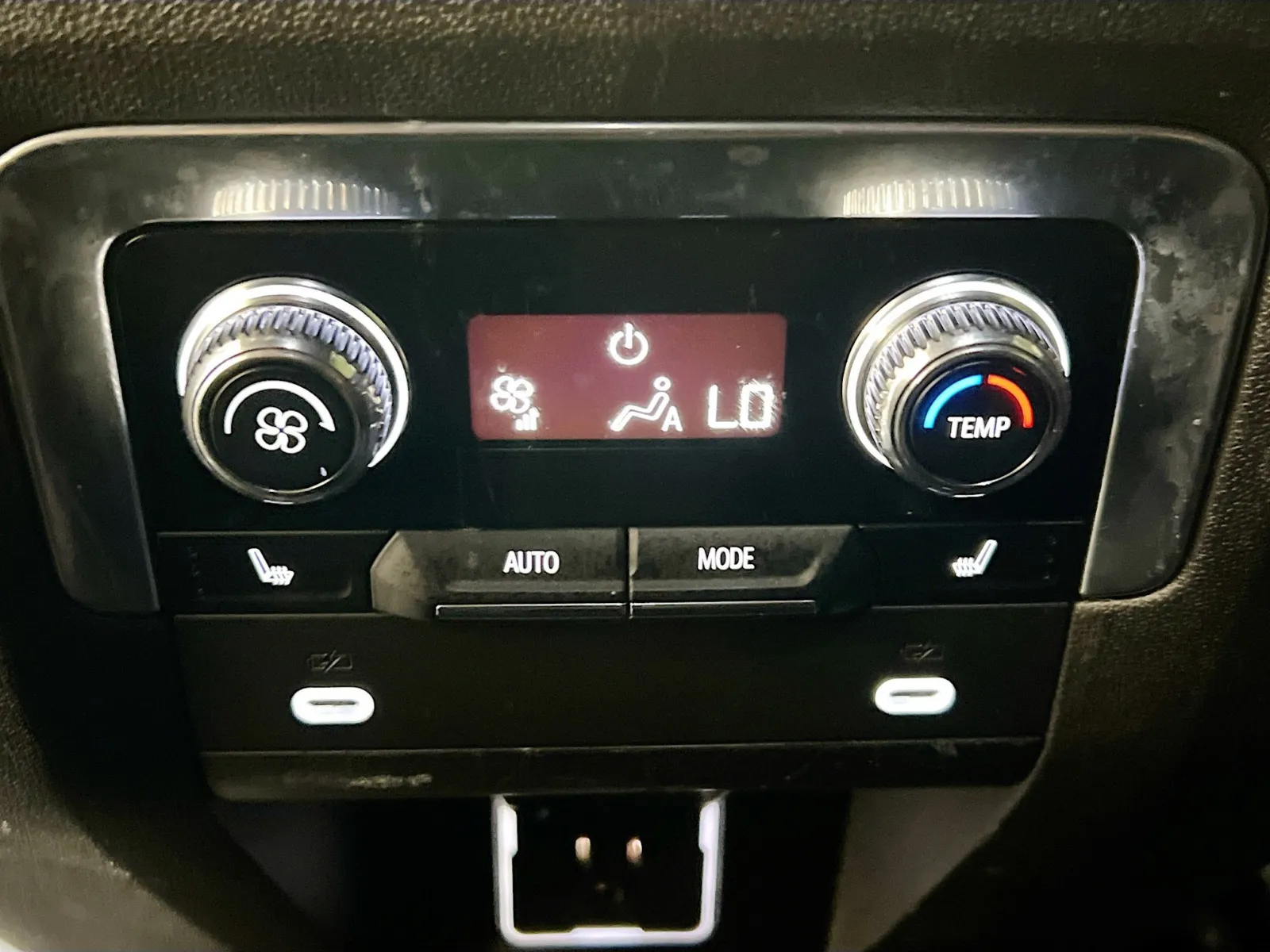 2021 GMC Yukon Denali - Photo 19