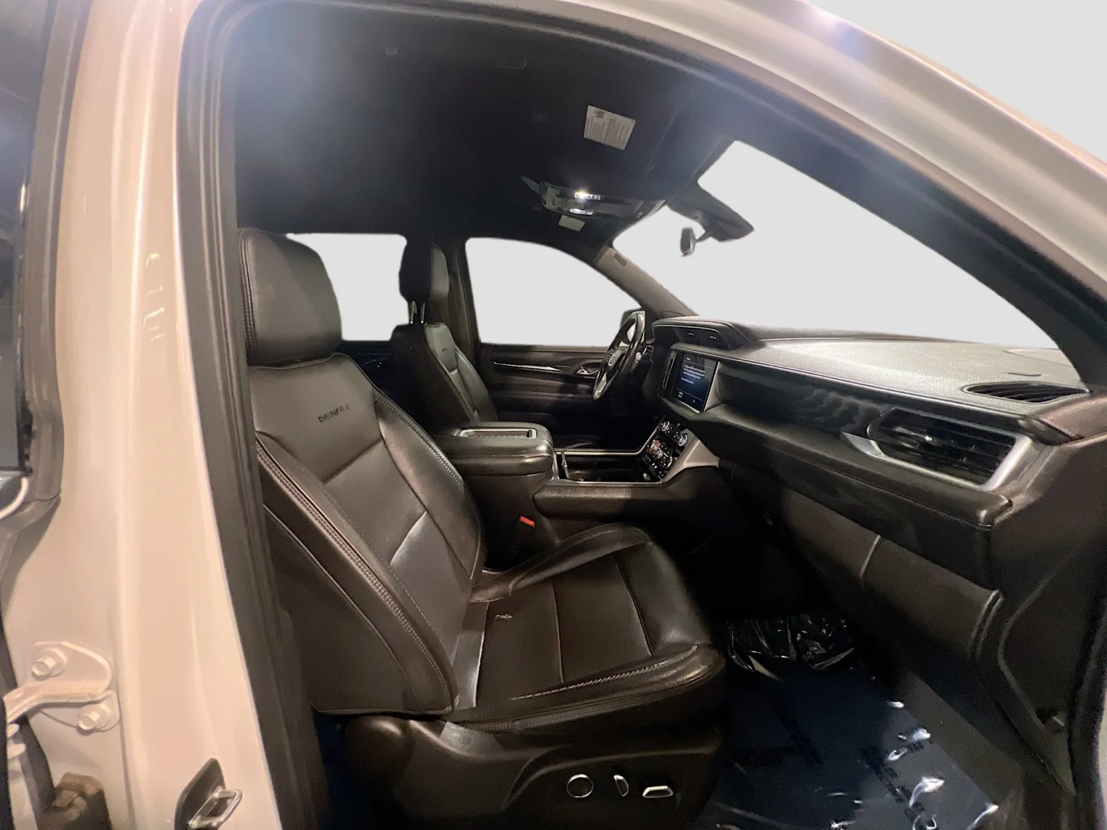 2021 GMC Yukon Denali - Photo 22