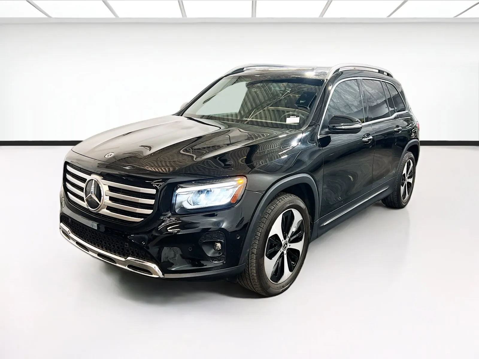 Black 2024 Mercedes-Benz GLB 250 for sale in Chandler, AZ