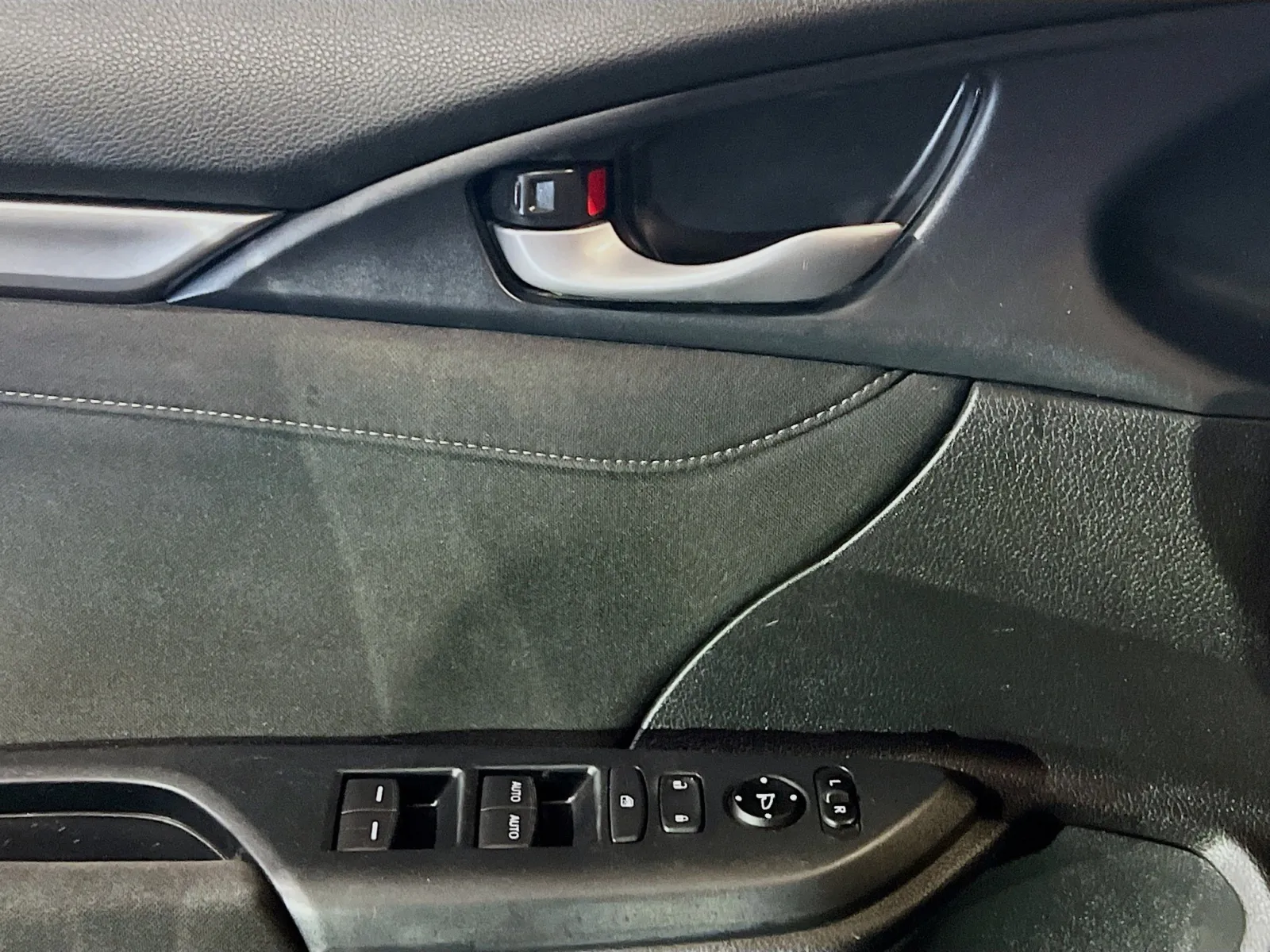 2018 Honda Civic Hatchback EX - Photo 13