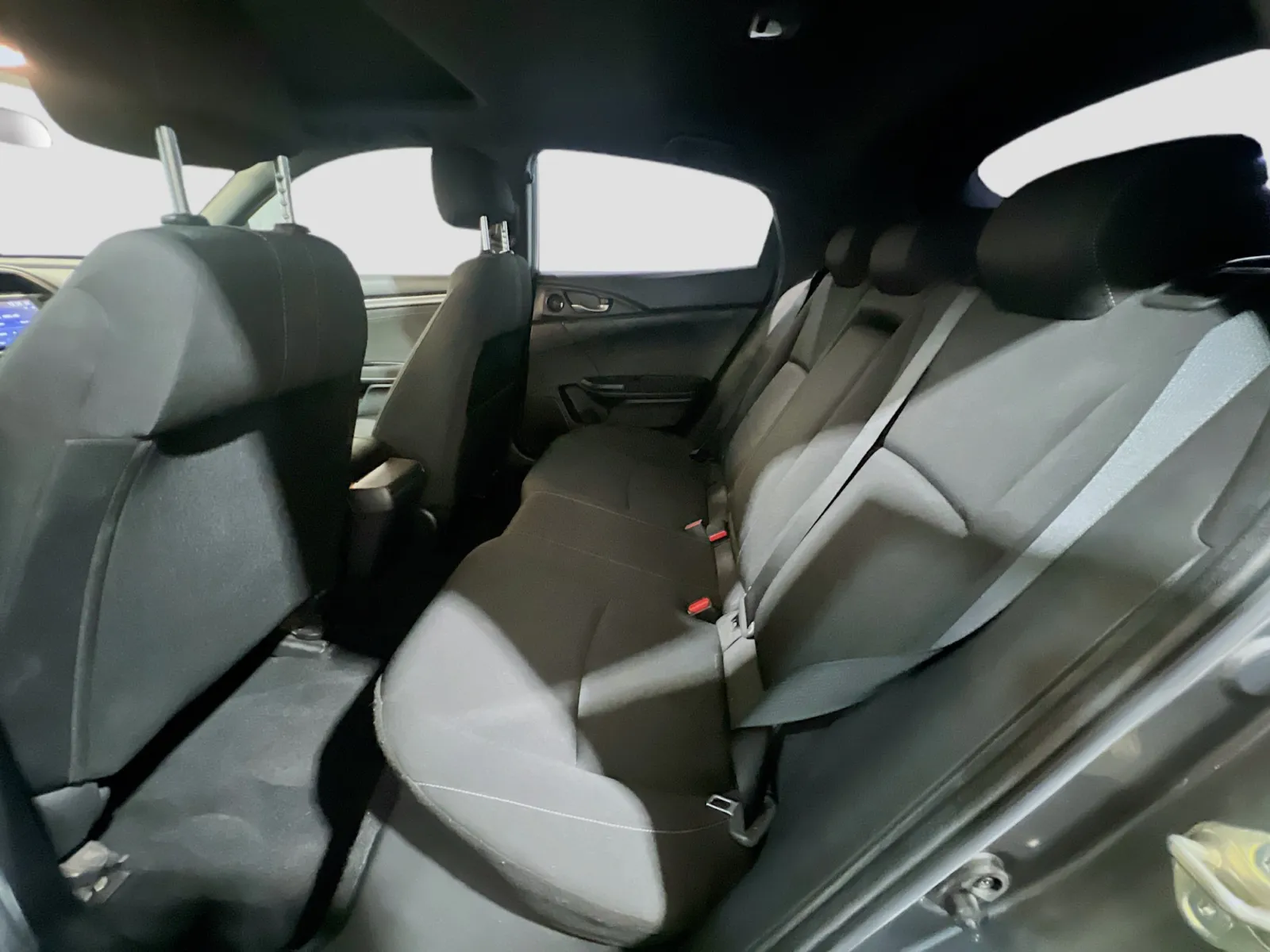 2018 Honda Civic Hatchback EX - Photo 17
