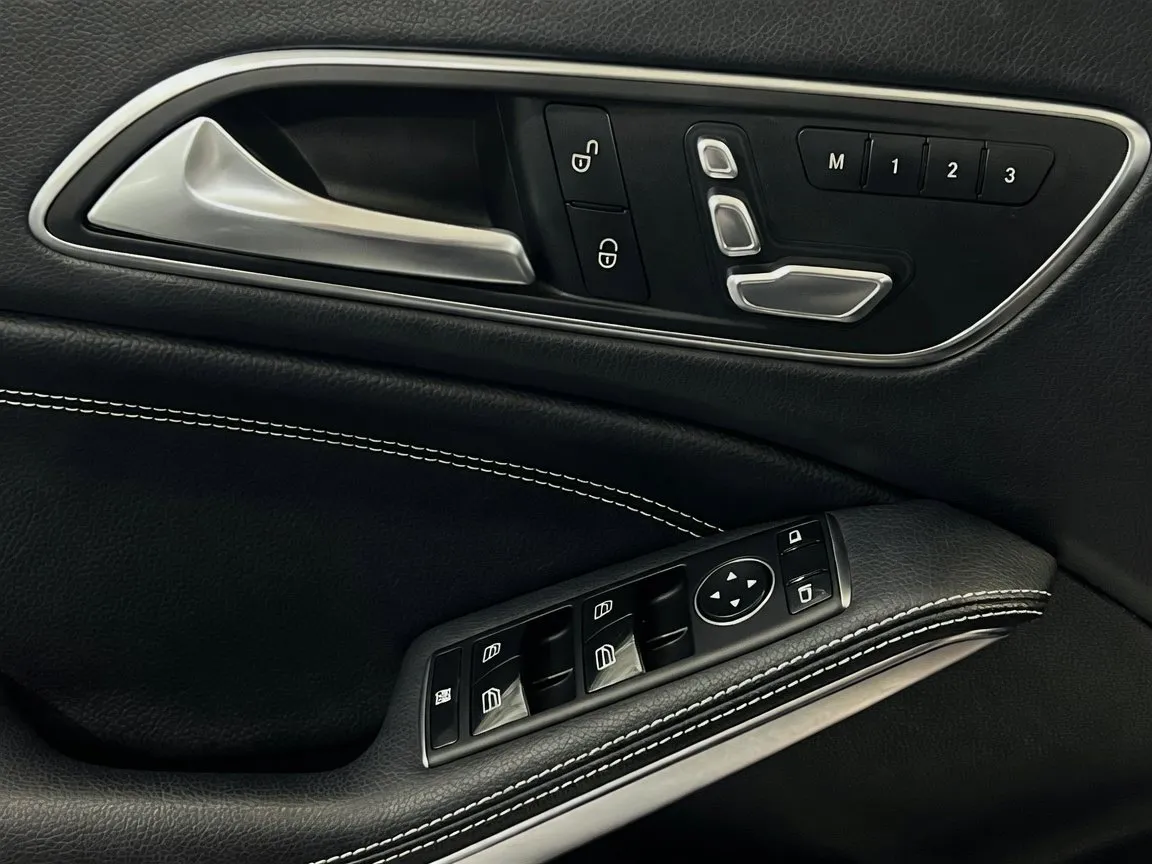 2019 Mercedes-Benz CLA CLA250 - Photo 13