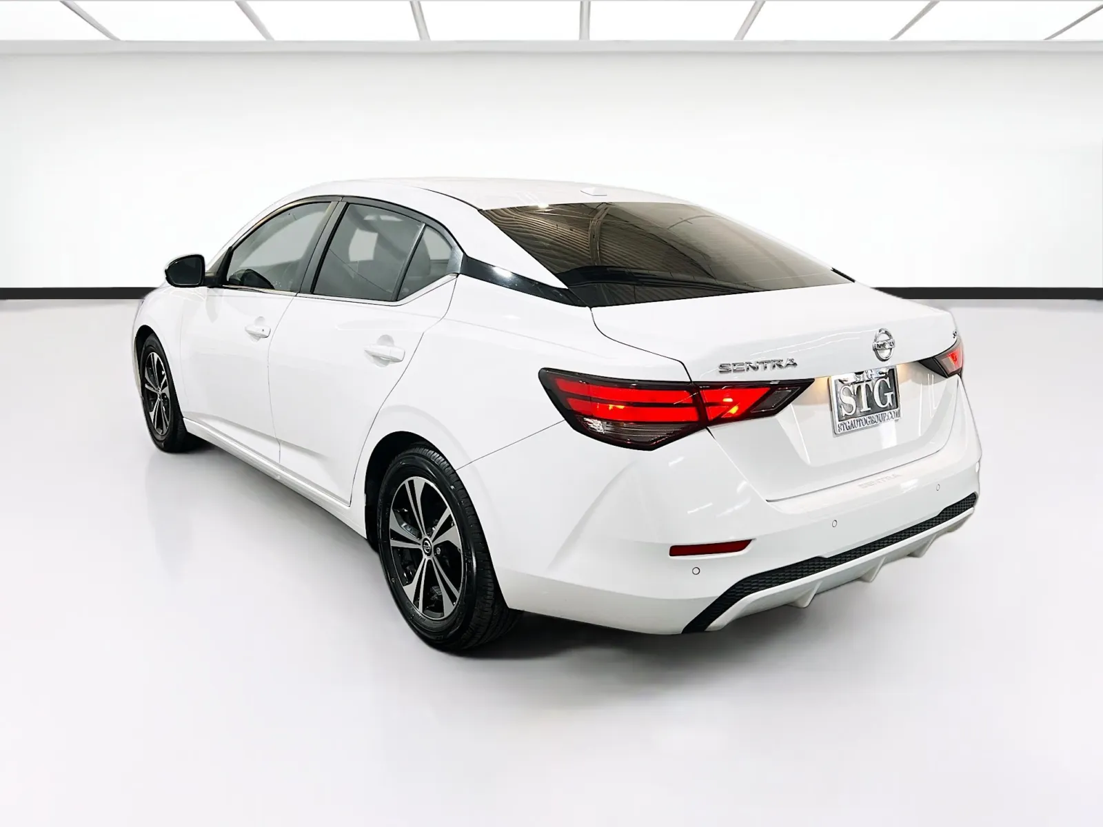 2023 Nissan Sentra SV - Photo 6
