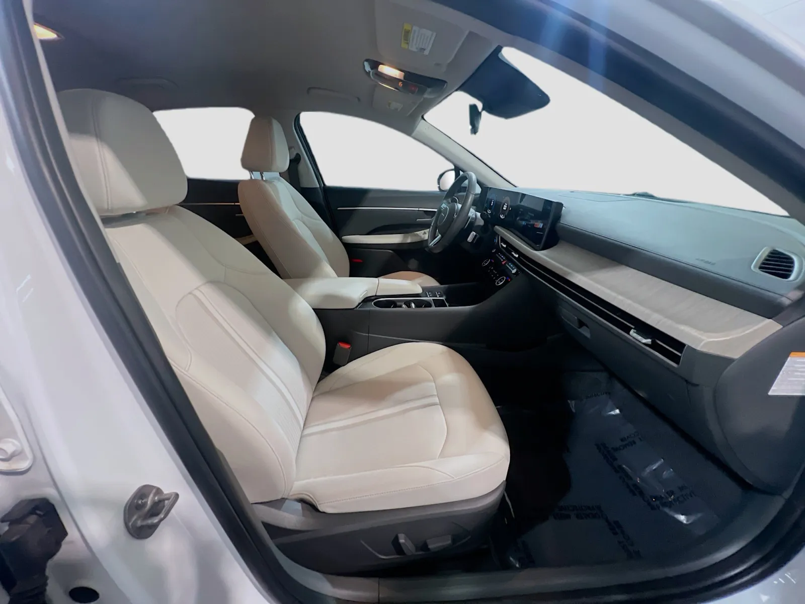 2024 Hyundai Sonata Hybrid SEL - Photo 20