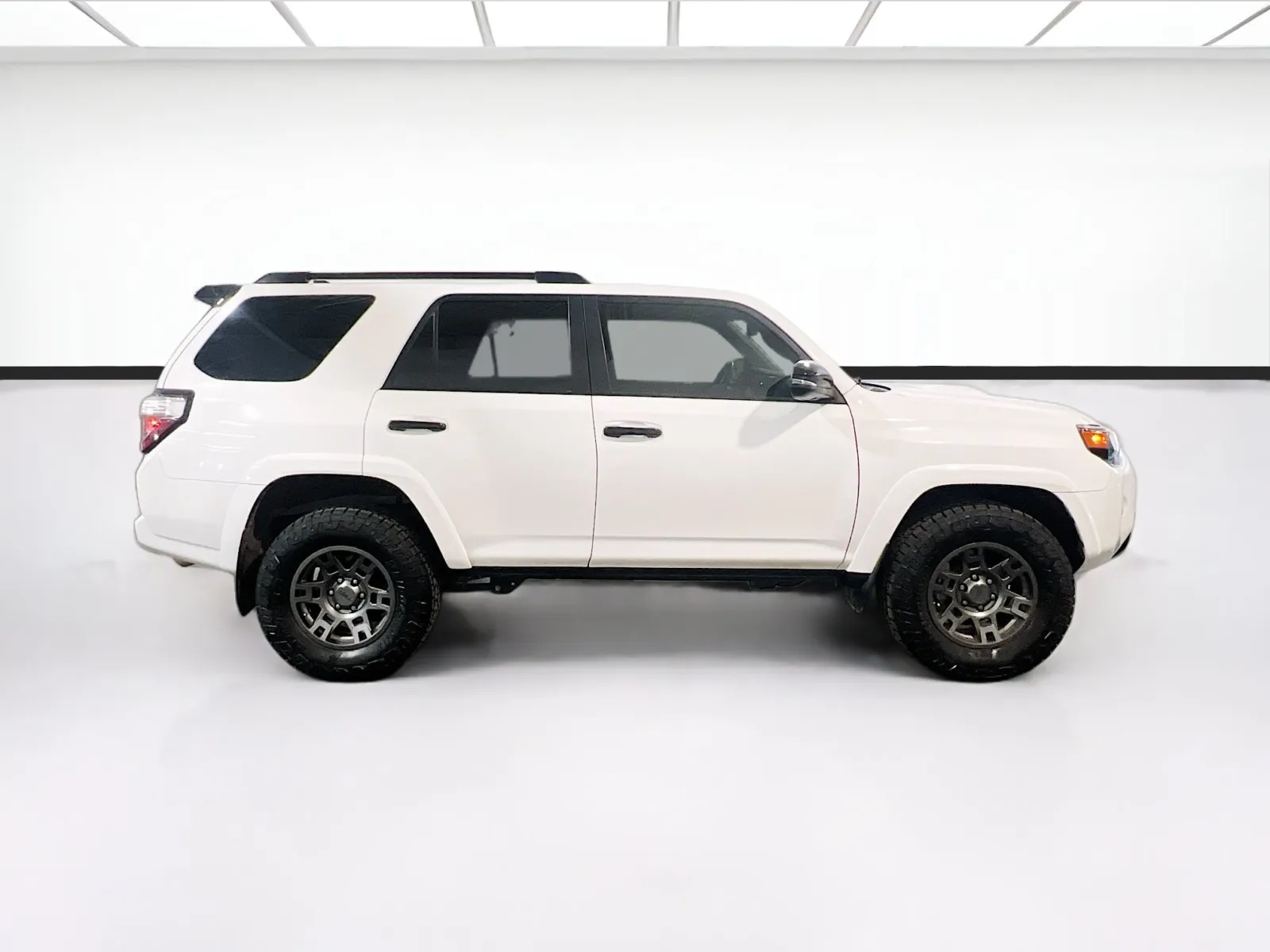 2020 Toyota 4Runner Venture - Photo 25
