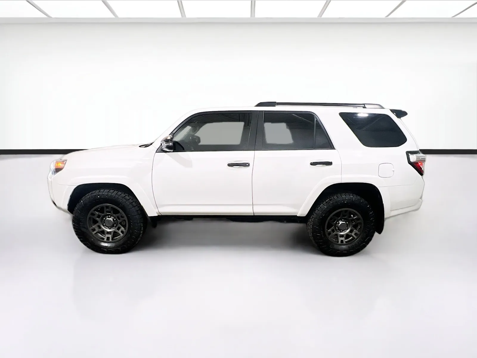2020 Toyota 4Runner Venture - Photo 24