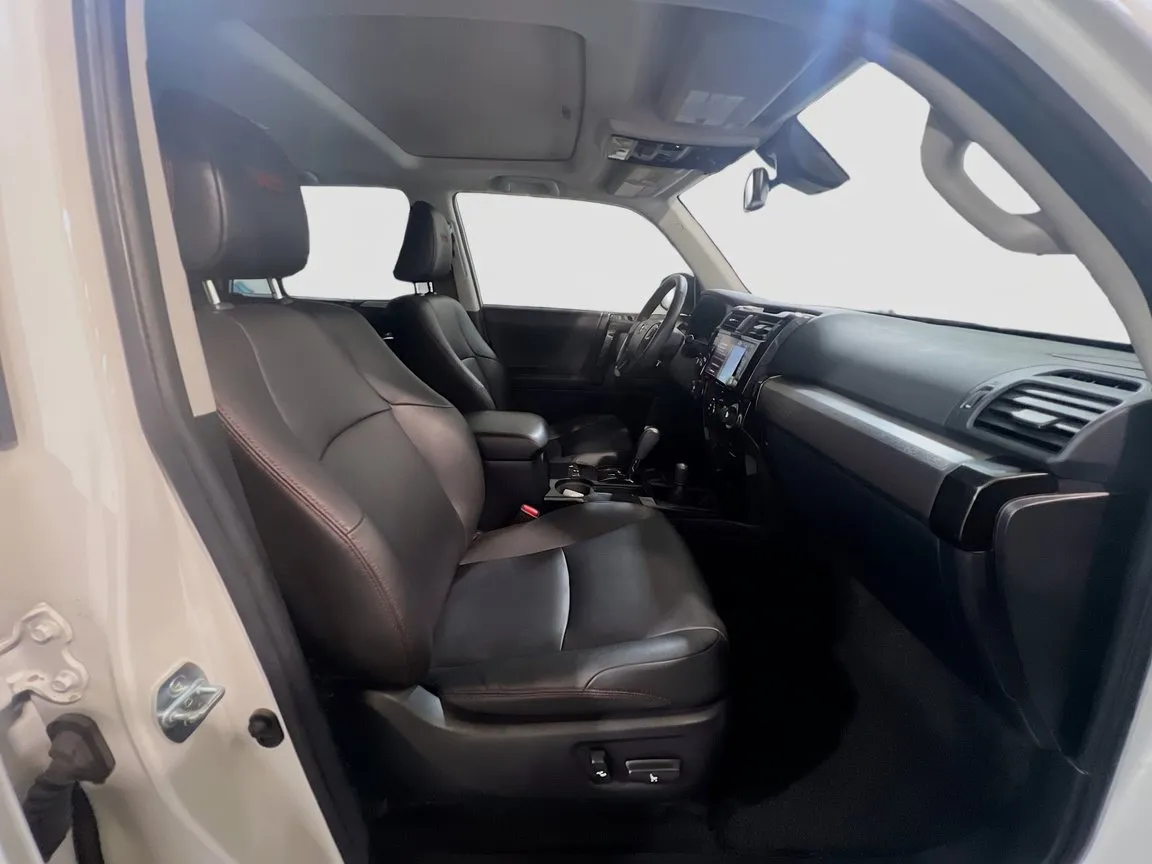 2020 Toyota 4Runner Venture - Photo 22