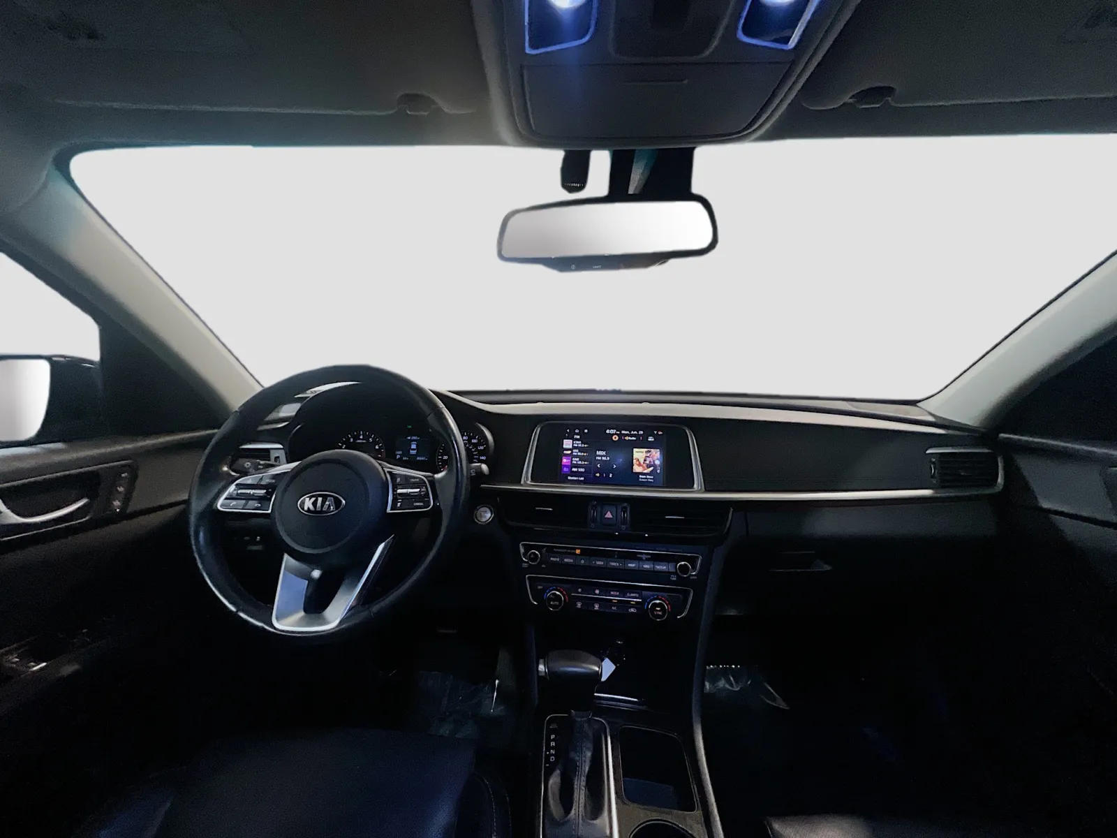 2019 Kia Optima EX - Photo 18