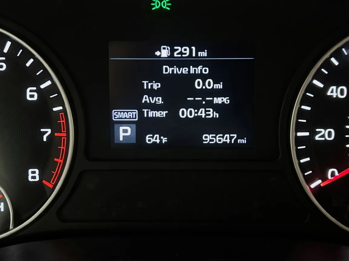 2019 Kia Optima EX - Photo 8