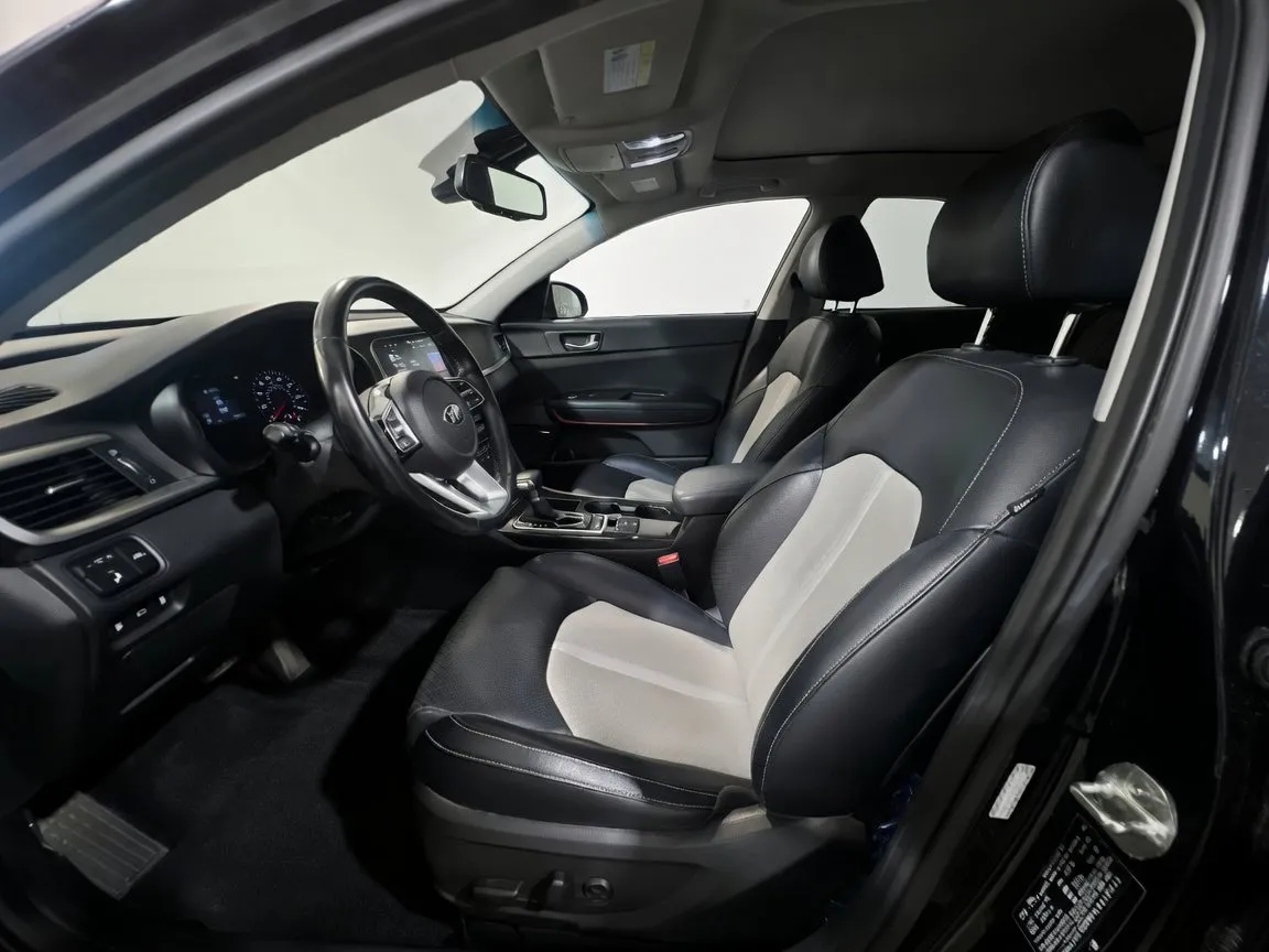 2019 Kia Optima EX - Photo 16
