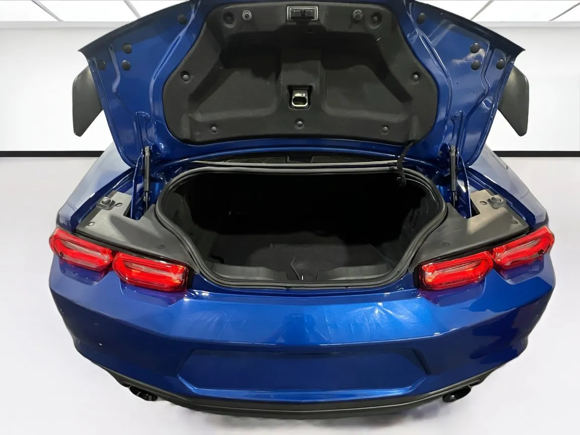 2023 Chevrolet Camaro 2LT - Photo 18