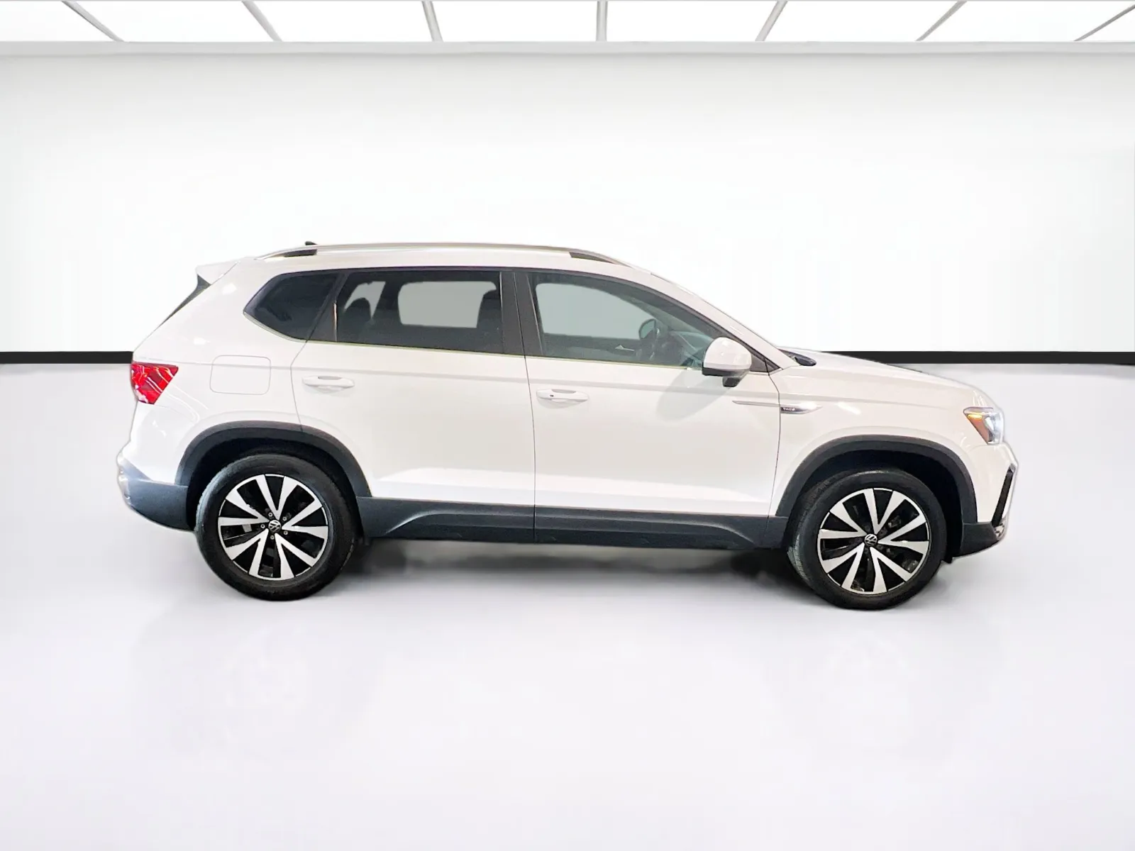 2023 Volkswagen Taos SE - Photo 23