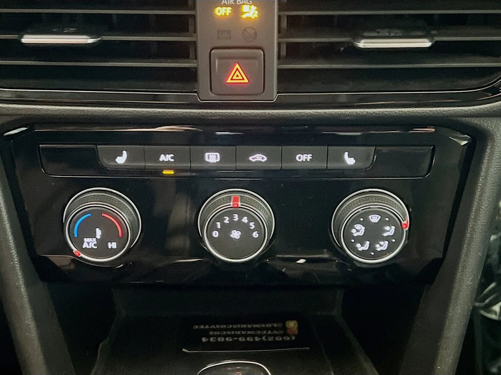 2023 Volkswagen Taos SE - Photo 11