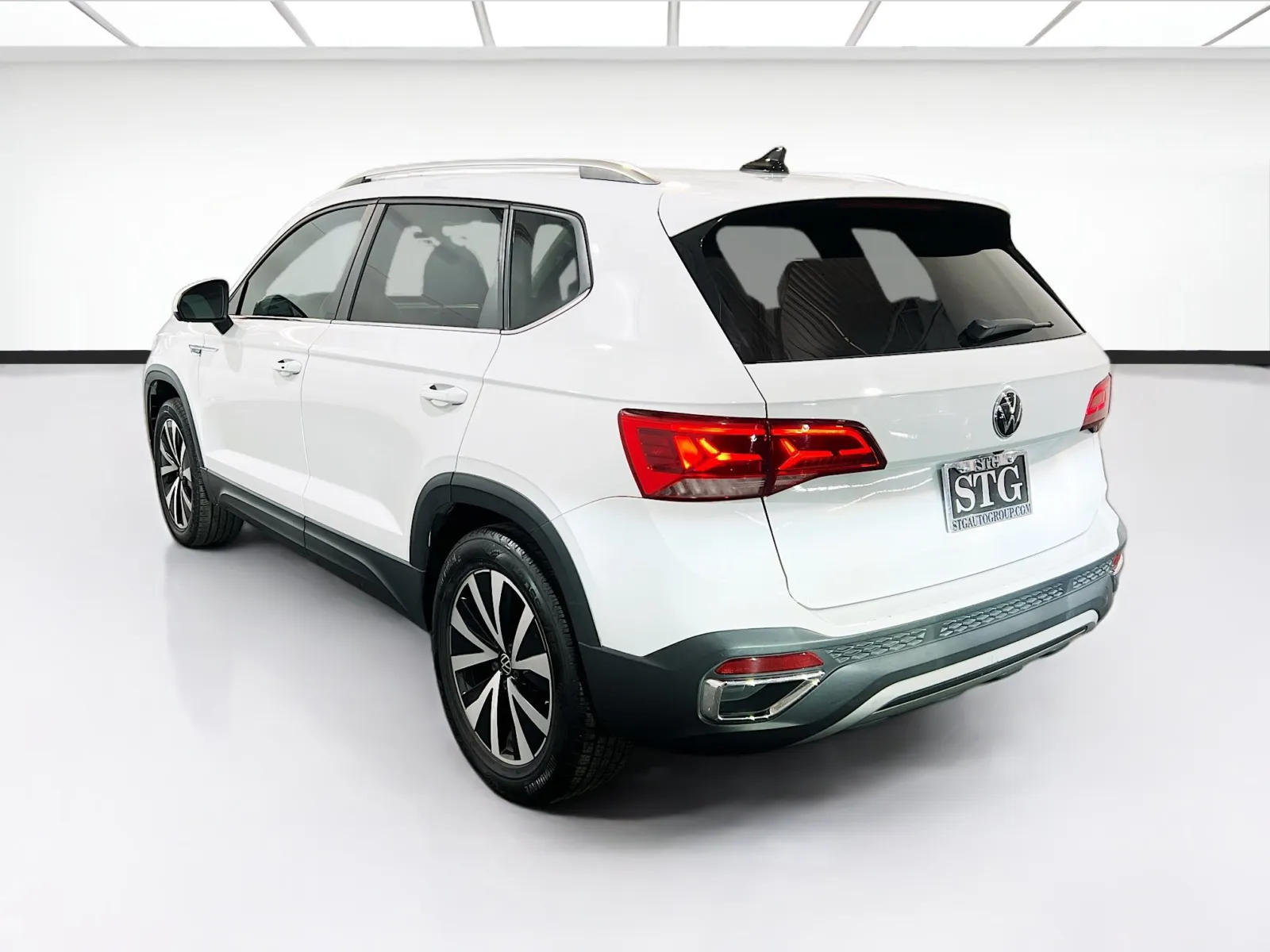 2023 Volkswagen Taos SE - Photo 6
