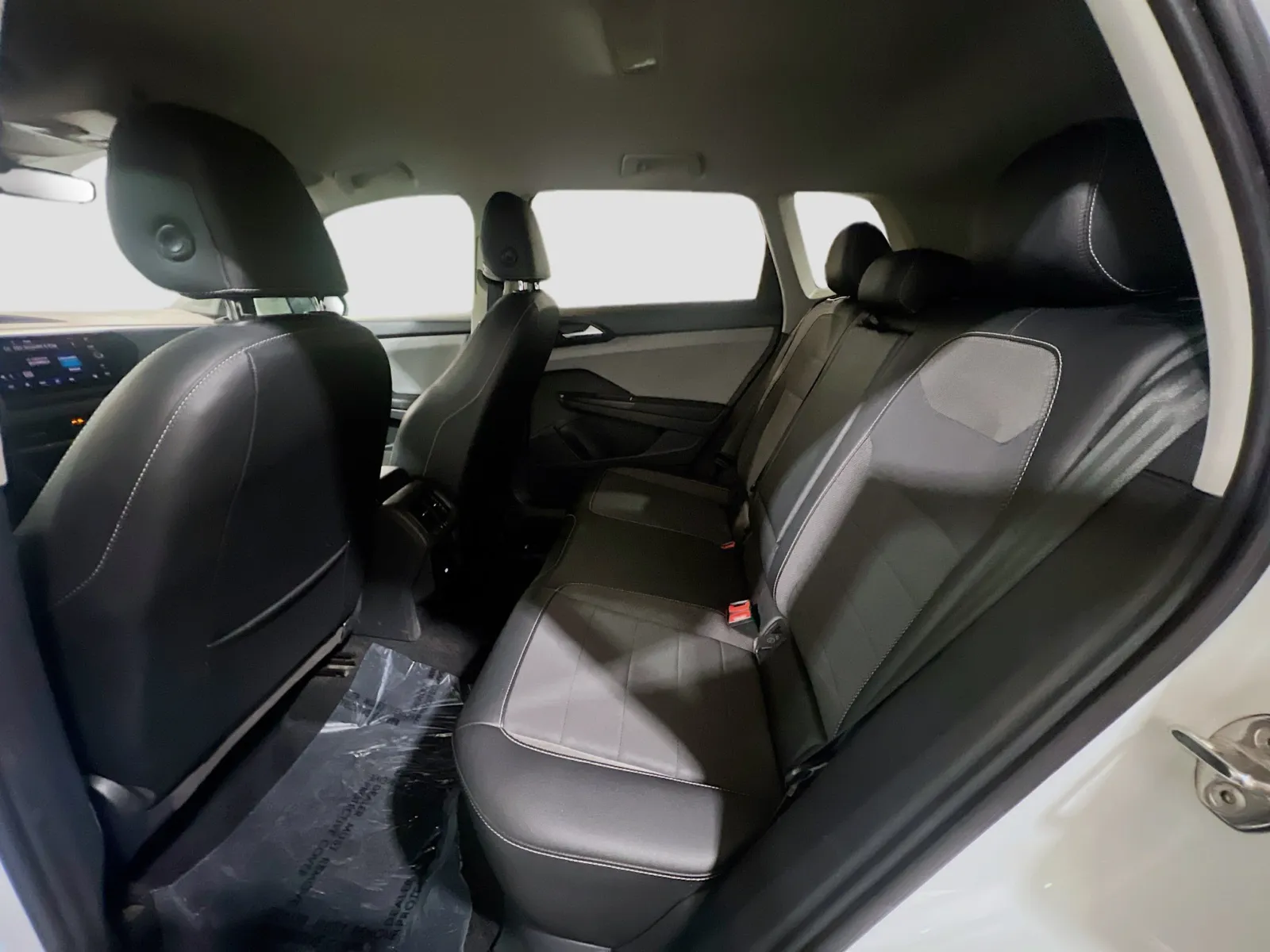 2023 Volkswagen Taos SE - Photo 16