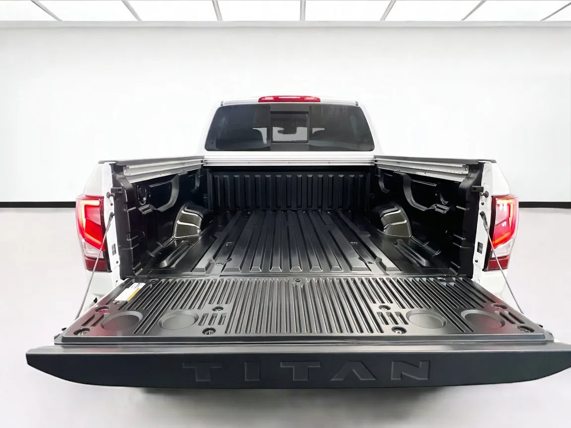2024 Nissan Titan PRO-4X - Photo 19