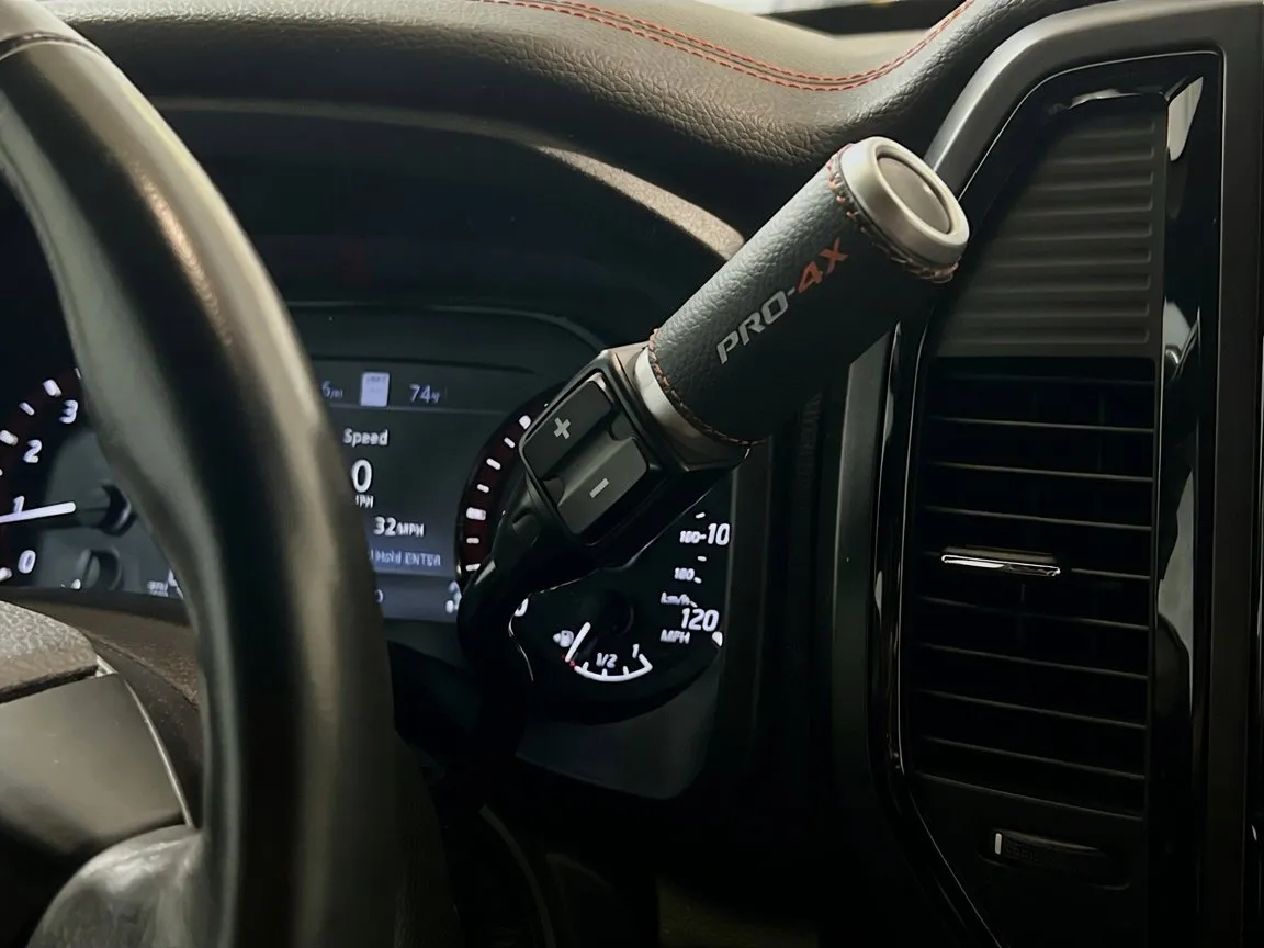 2024 Nissan Titan PRO-4X - Photo 12
