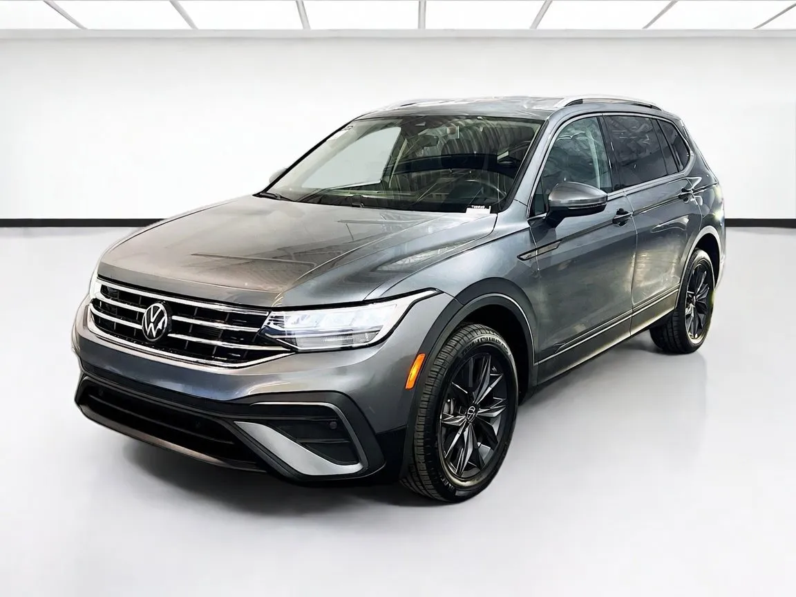 Gray 2022 Volkswagen Tiguan SE for sale in Chandler, AZ