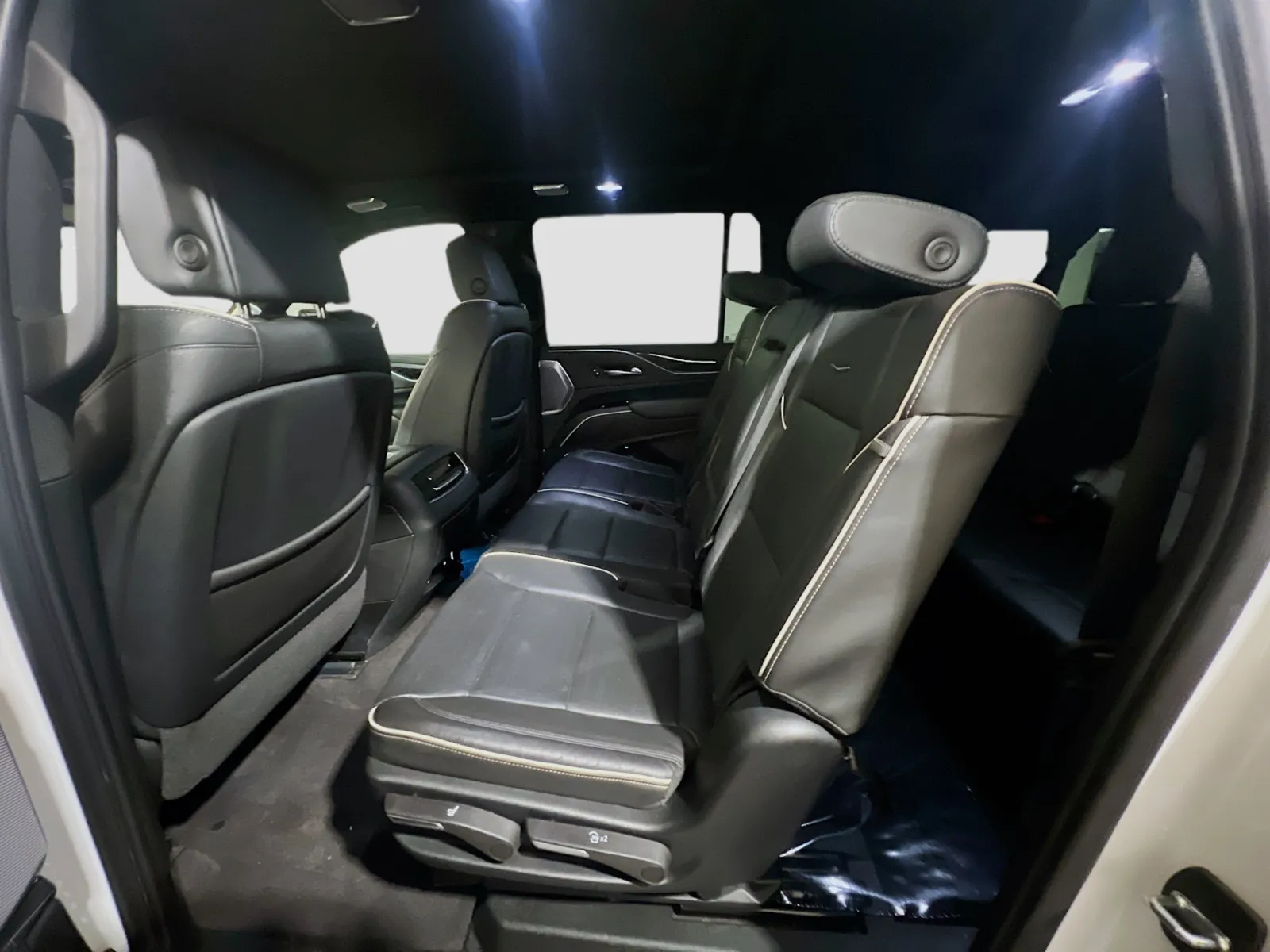 2022 Cadillac Escalade ESV Sport - Photo 19