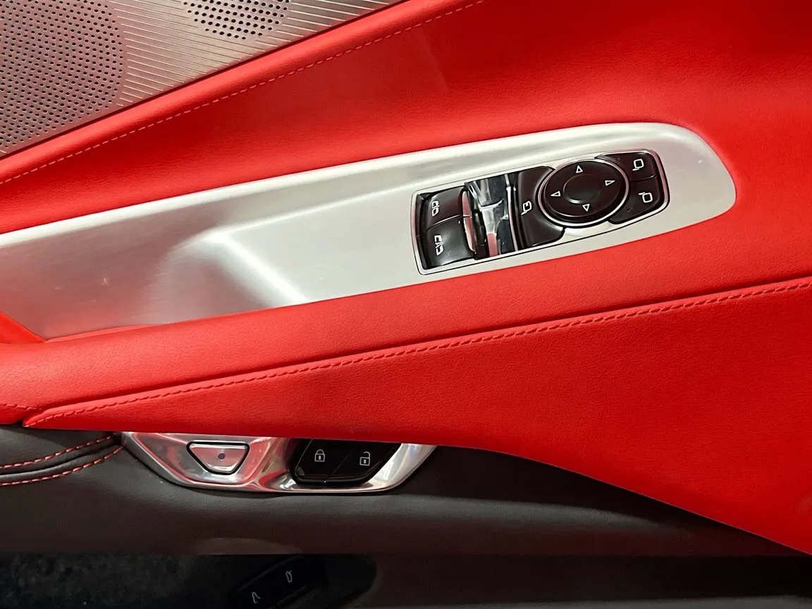 2024 Chevrolet Corvette 2LT - Photo 12