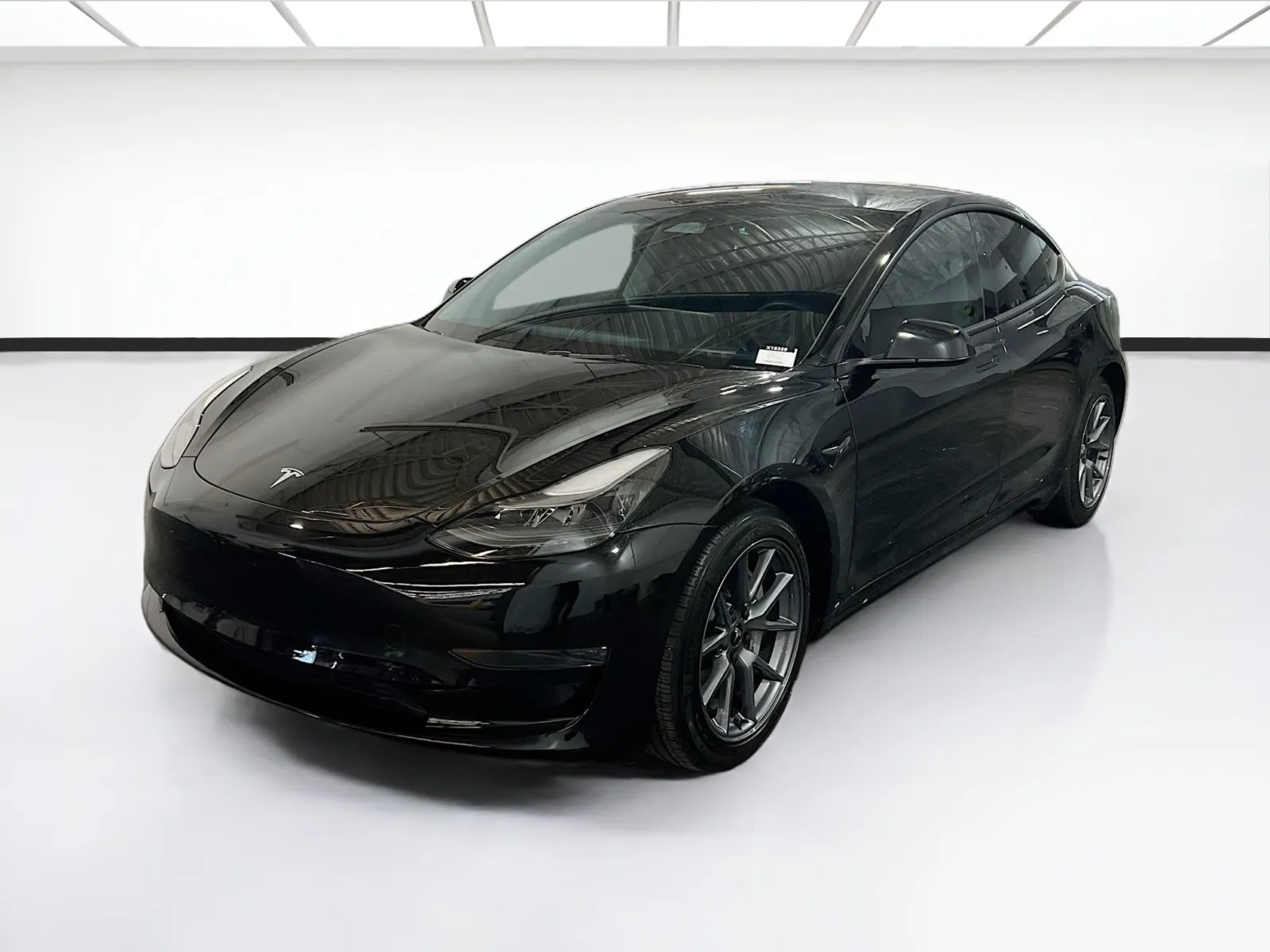 2023 Tesla Model 3 -'s photo