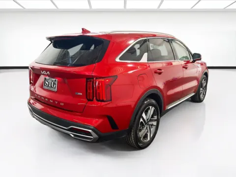 More photos of 2022 Kia Sorento Plug-In Hybrid SX at STG Auto Group of Chandler, AZ