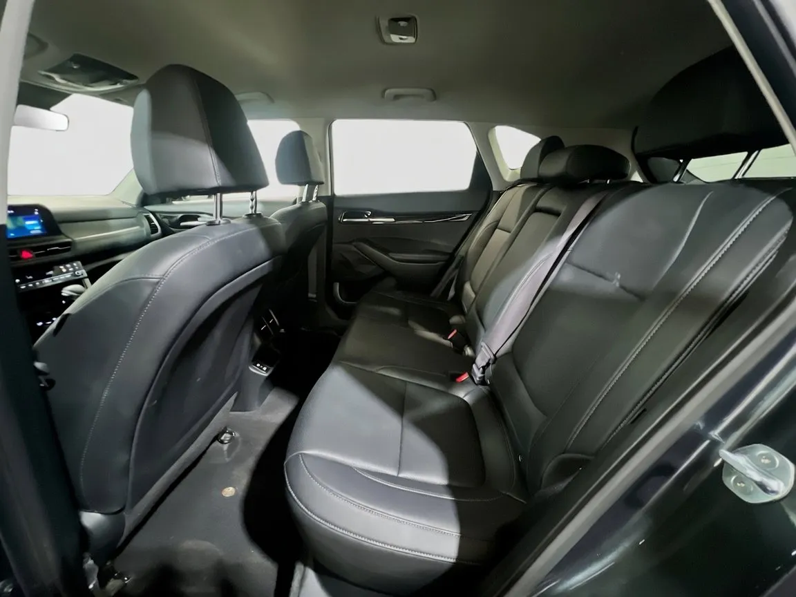 2024 Kia Seltos EX - Photo 17