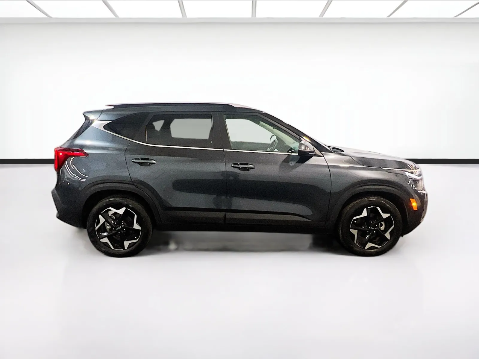 2024 Kia Seltos EX - Photo 24