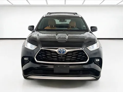 Photos of 2021 Toyota Highlander Hybrid Platinum for sale in Chandler, AZ at STG Auto Group of Chandler