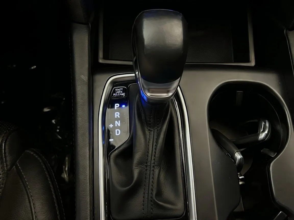 2020 Hyundai Santa Fe SEL - Photo 12